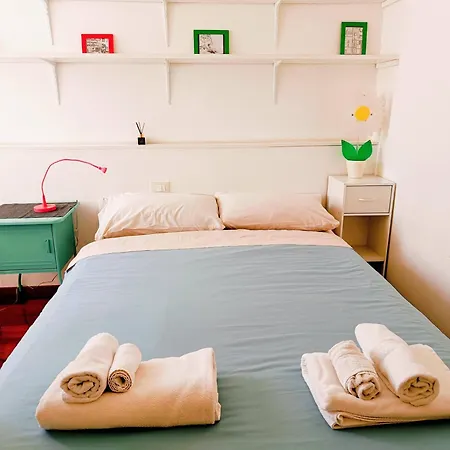 The Red Suite In Florence With Free Parking-3